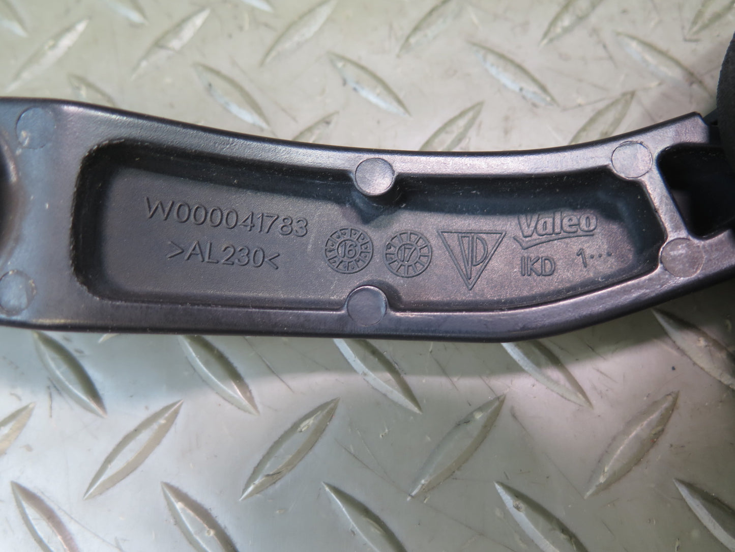 2015-2024 Porsche Macan Front Left & Right Wiper Arm Set of 2