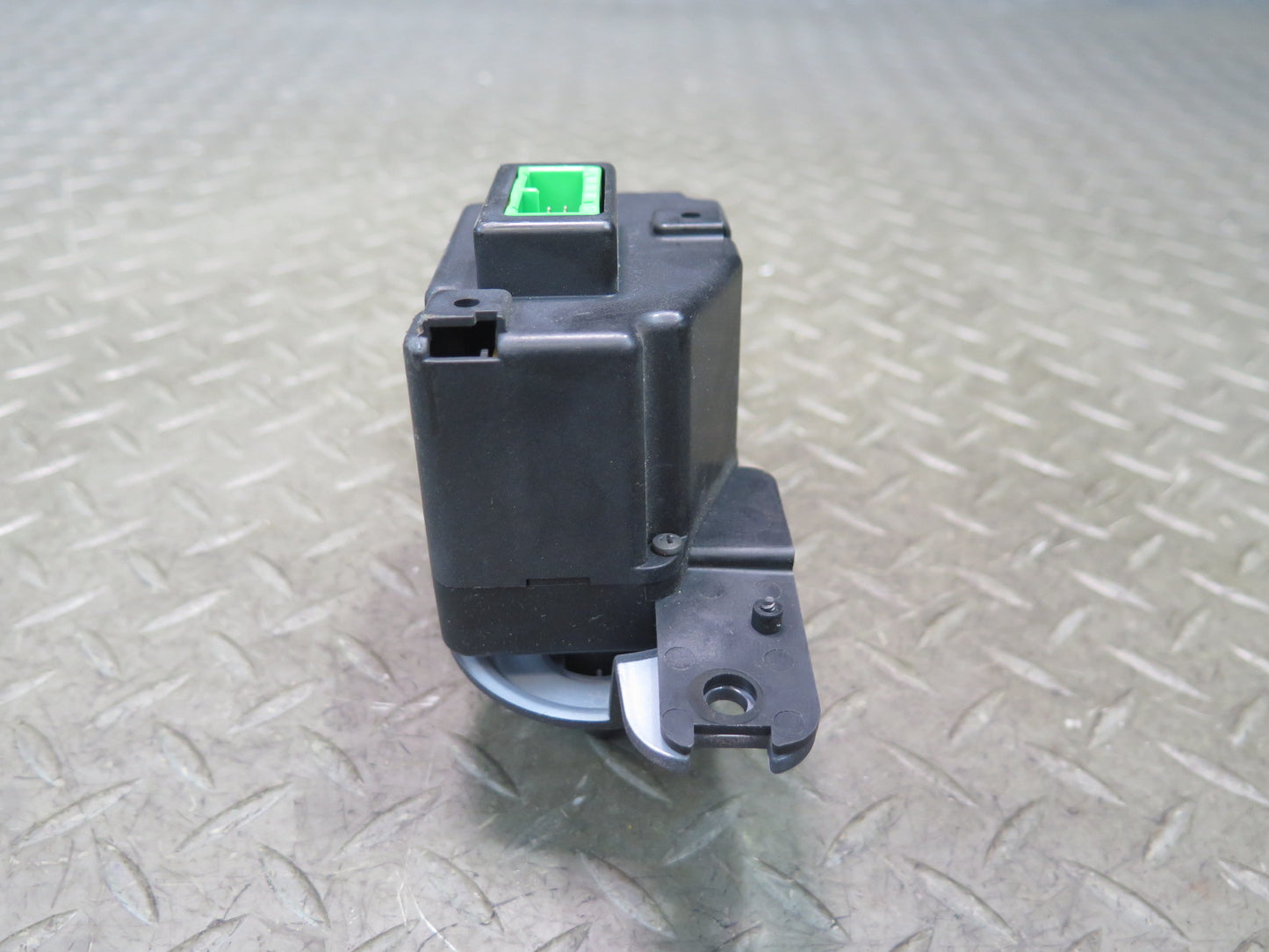 03-06 Chevrolet SSR Dashboard Dash Left Headlight Control Switch OEM