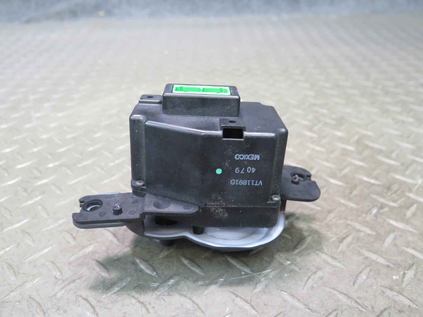 03-06 Chevrolet SSR Dashboard Dash Left Headlight Control Switch OEM