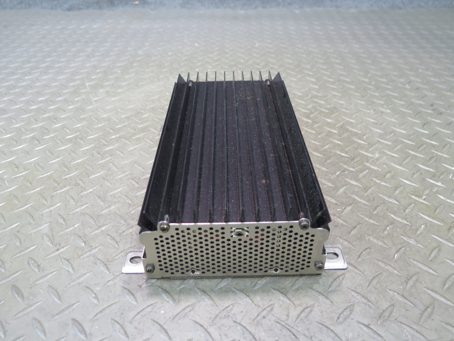 03-06 Chevrolet SSR Bose Radio Speaker Amplifier 15142743 OEM