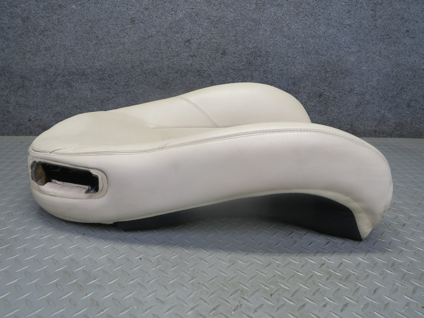 07-08 Mercedes R230 SL550 Front Right Seat Upper Perforated Leather Cushion OEM