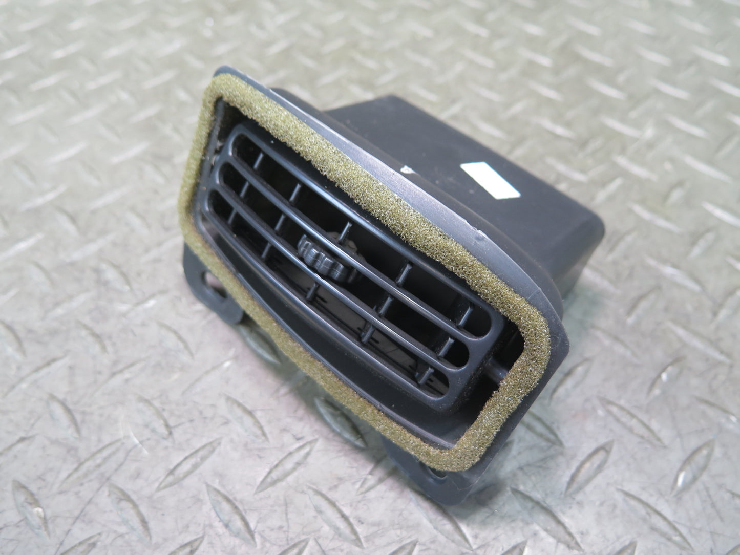 03-06 Chevrolet SSR Dash Dashboard Left Air Vent Grille OEM
