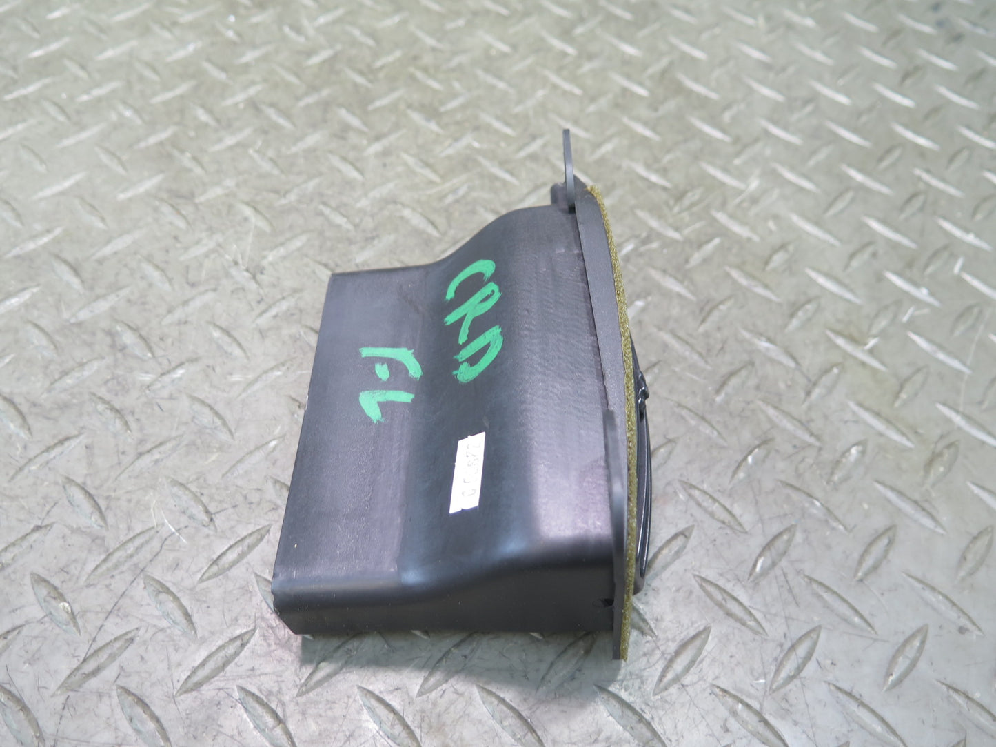 03-06 Chevrolet SSR Dash Dashboard Center Left Air Vent Grille OEM