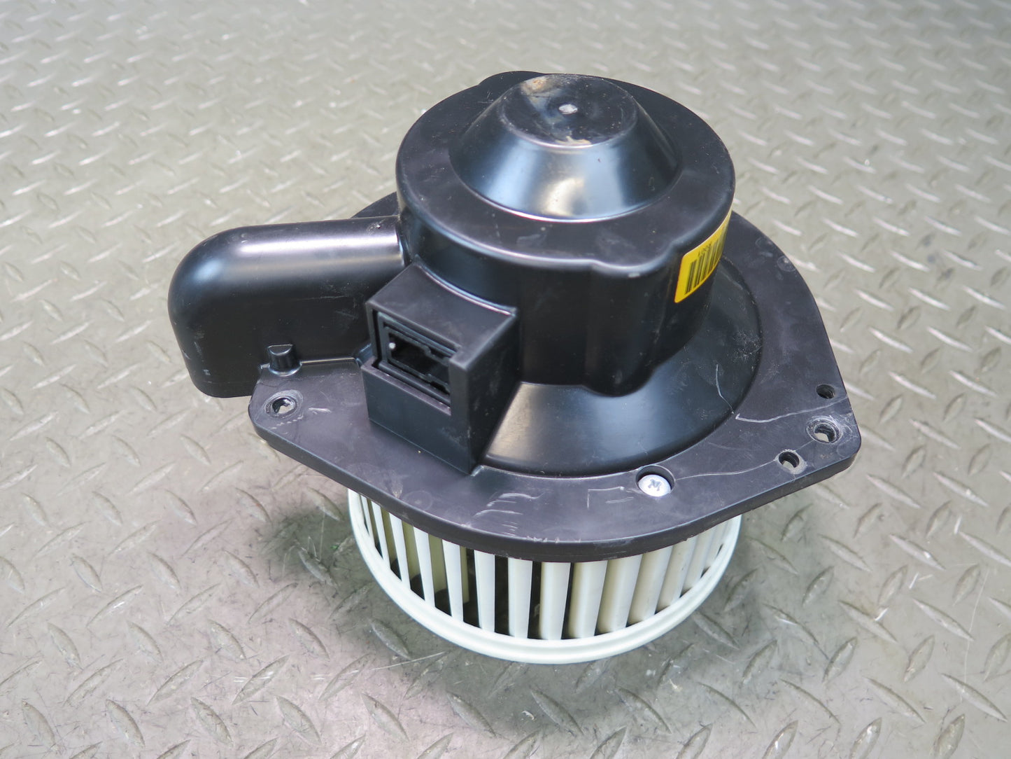 03-06 Chevrolet SSR A/C Heater Blower Motor Fan w Resistor OEM