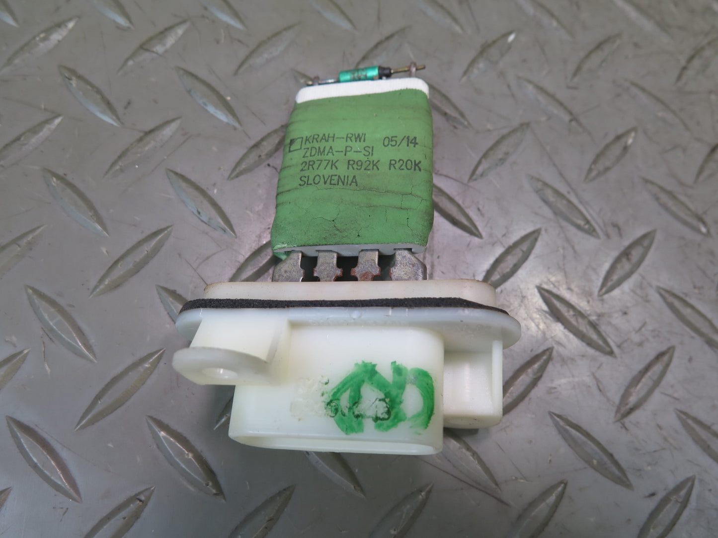 03-06 Chevrolet SSR A/C Heater Blower Motor Fan w Resistor OEM