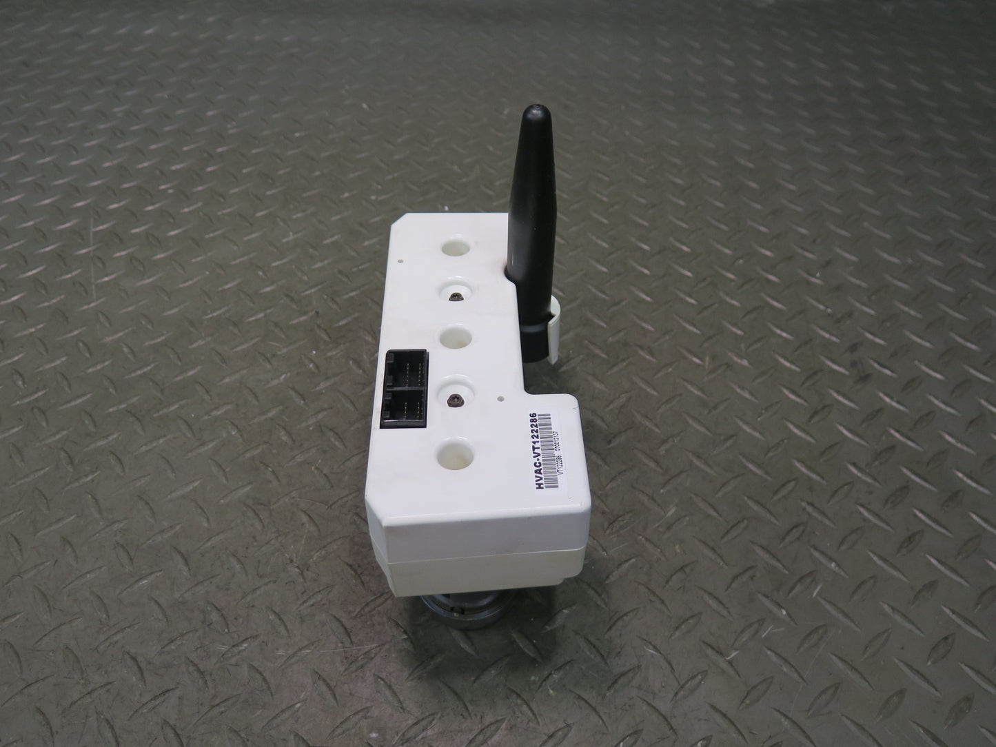 03-06 Chevrolet SSR A/C Air Conditioning Climate Control Switch Panel OEM