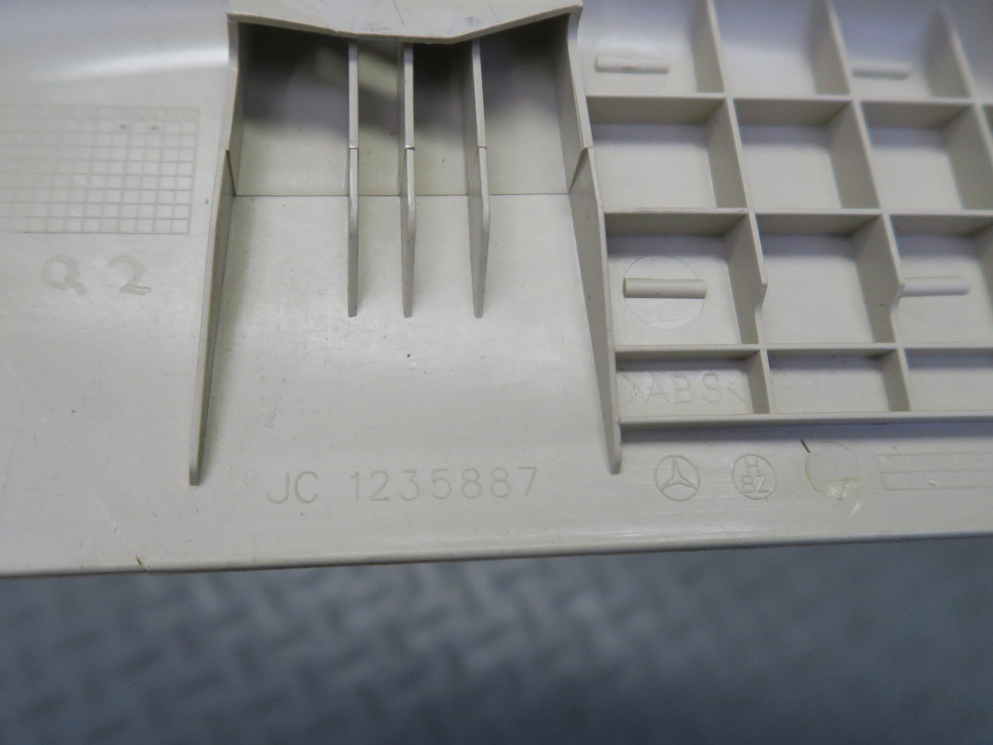 07-08 Mercedes R230 SL550 Set of 6 Front Right Seat Trim Cover Panel Beige OEM
