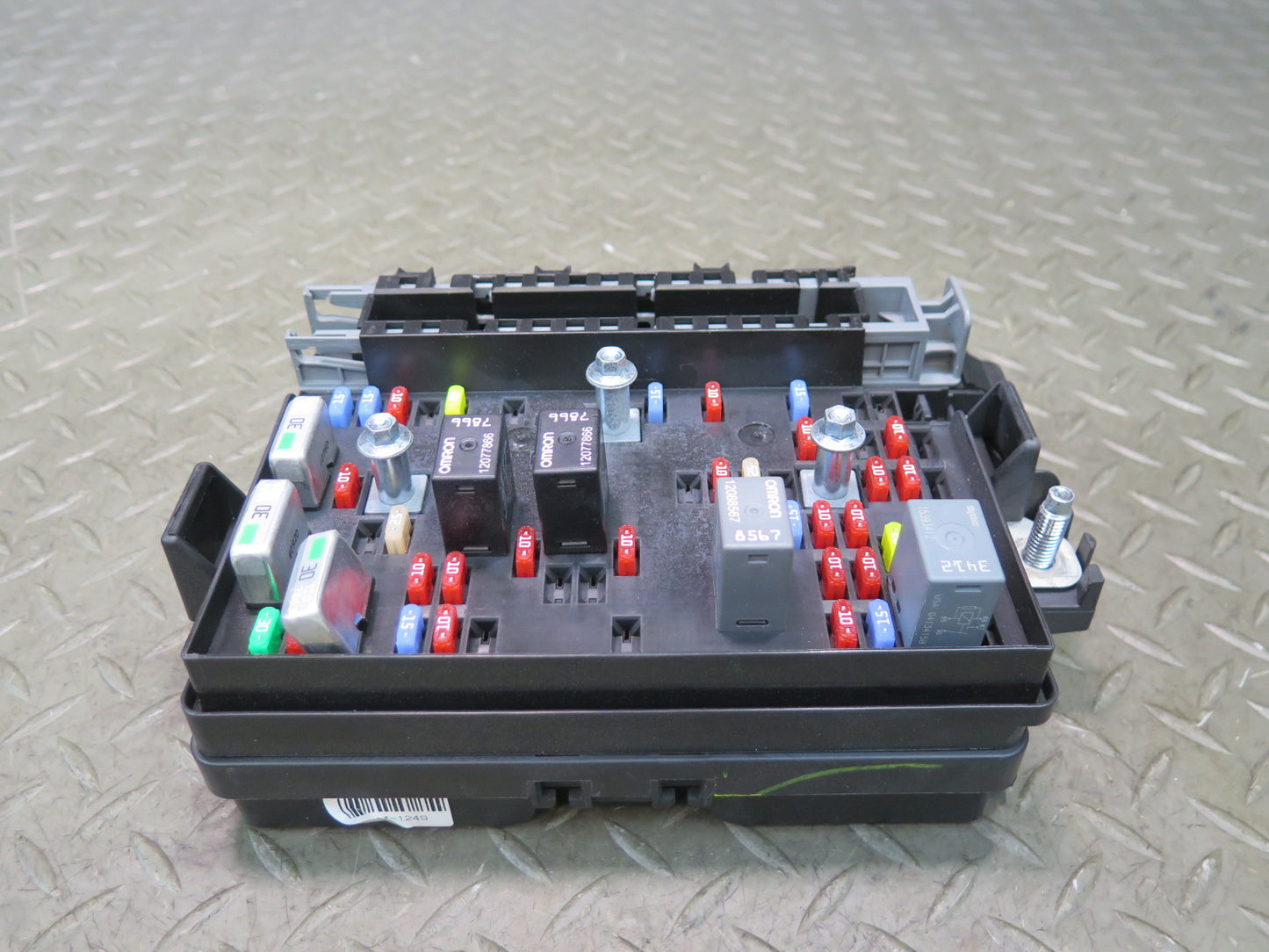 2004 Chevrolet SSR 5.3L LM4 A/T Interior Relay Fuse Box 15134903 OEM