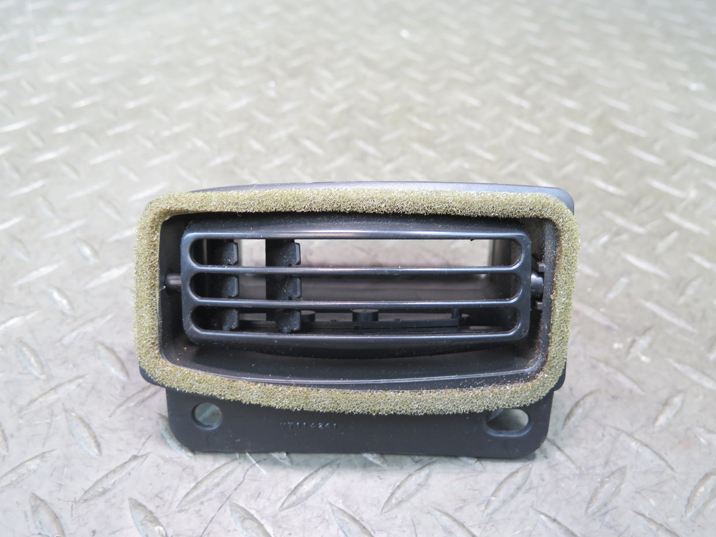 03-06 Chevrolet SSR Dash Dashboard Right Air Vent Grille OEM