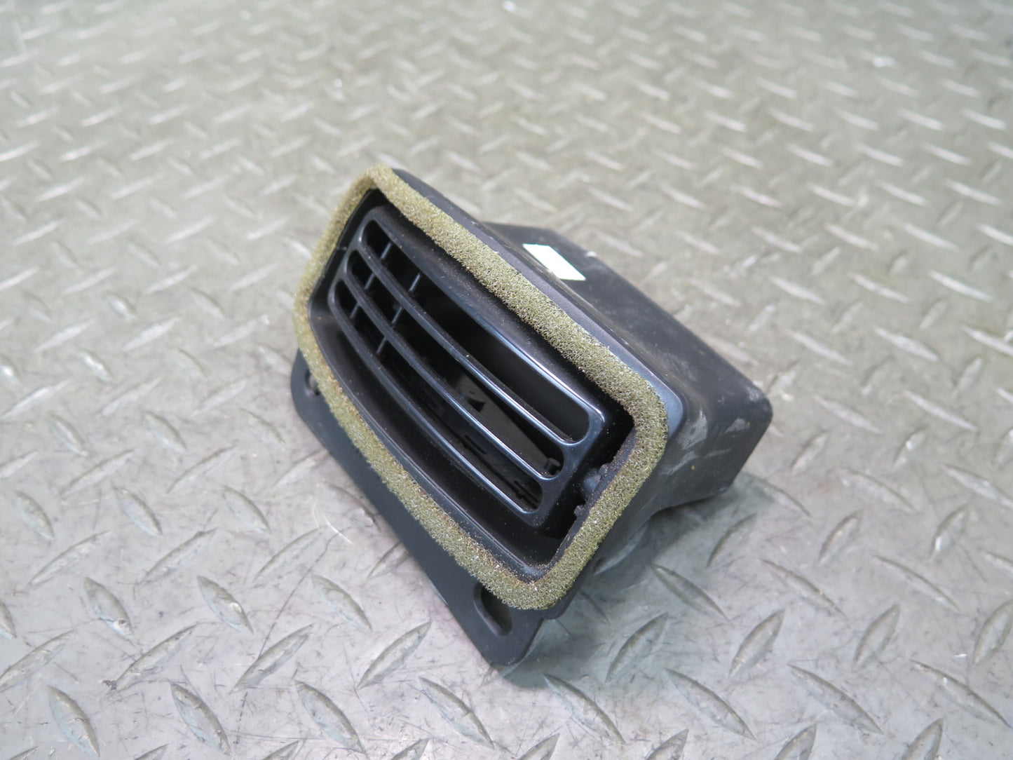 03-06 Chevrolet SSR Dash Dashboard Right Air Vent Grille OEM