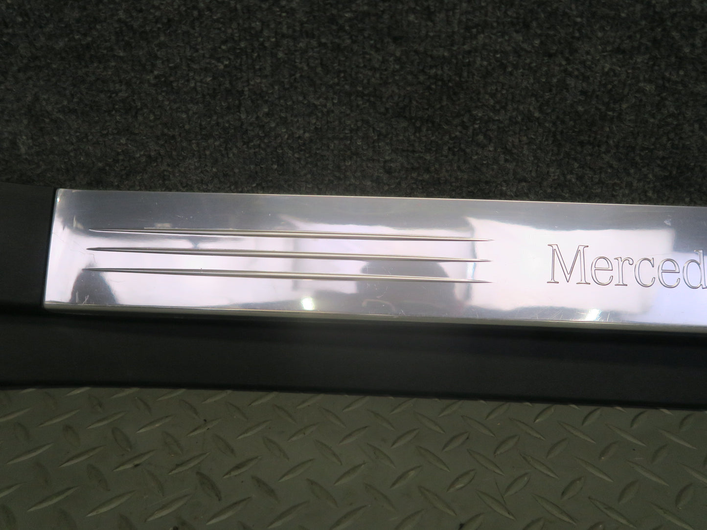 03-12 Mercedes R230 Sl-class Set of 2 Outer Door Scuff Sill Plate Trim Cover OEM