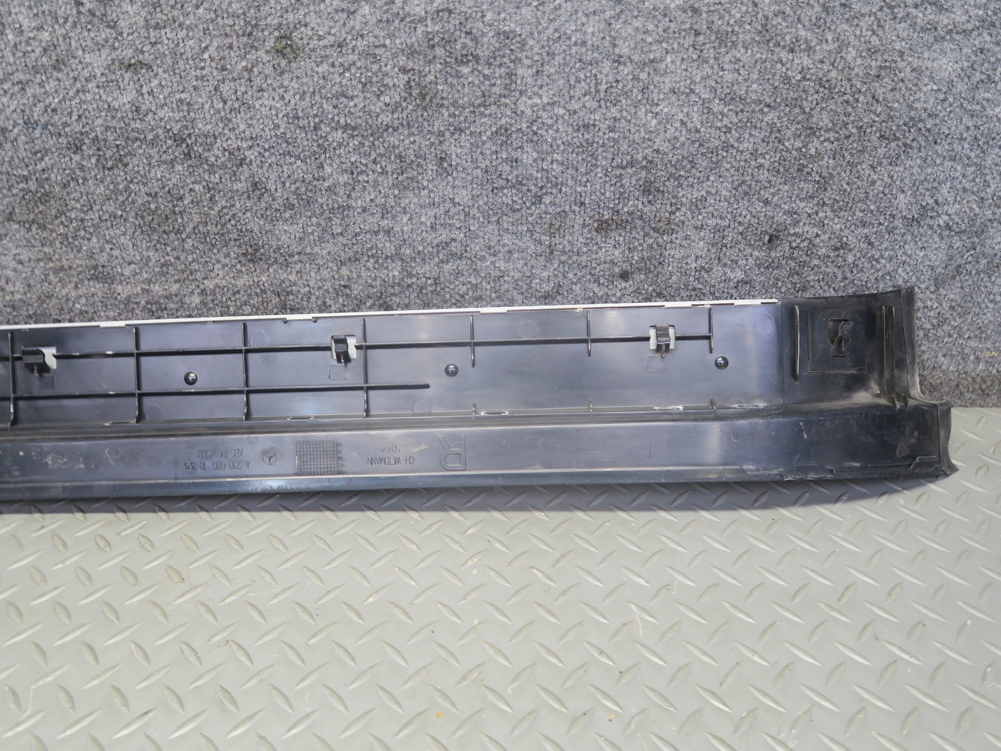 03-12 Mercedes R230 Sl-class Set of 2 Outer Door Scuff Sill Plate Trim Cover OEM