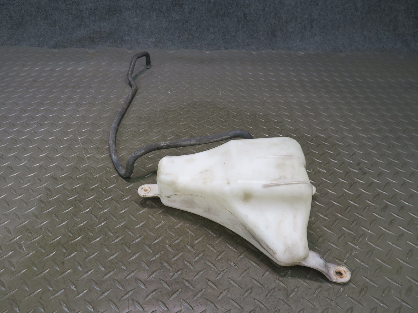 2003-2009 Lexus GX470 Engine Coolant Expansion Overflow Reservoir Tank