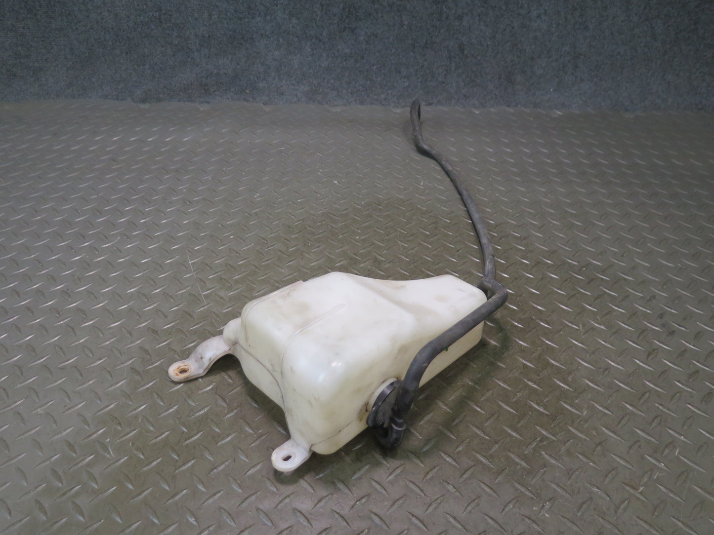 2003-2009 Lexus GX470 Engine Coolant Expansion Overflow Reservoir Tank