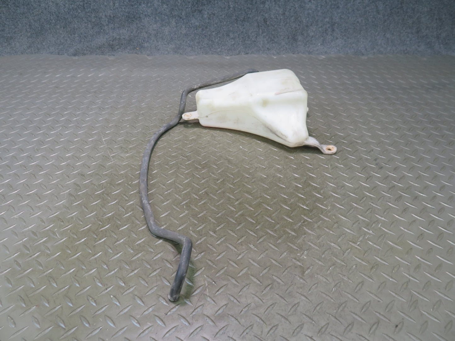 2003-2009 Lexus GX470 Engine Coolant Expansion Overflow Reservoir Tank
