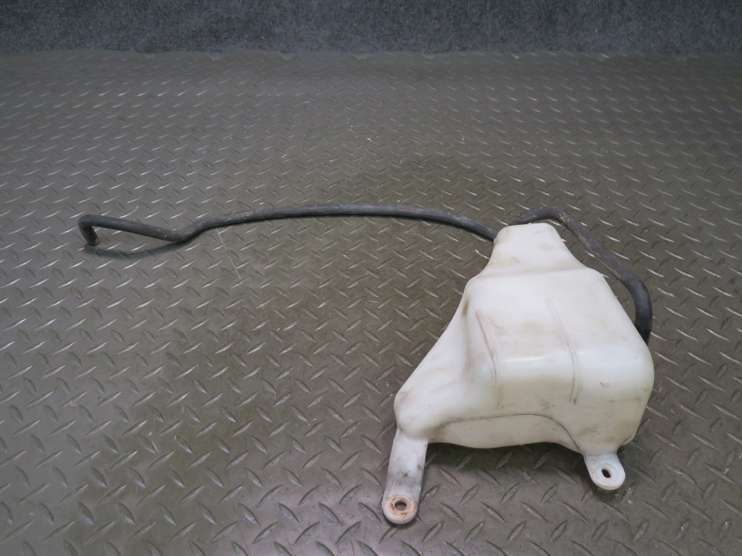 2003-2009 Lexus GX470 Engine Coolant Expansion Overflow Reservoir Tank