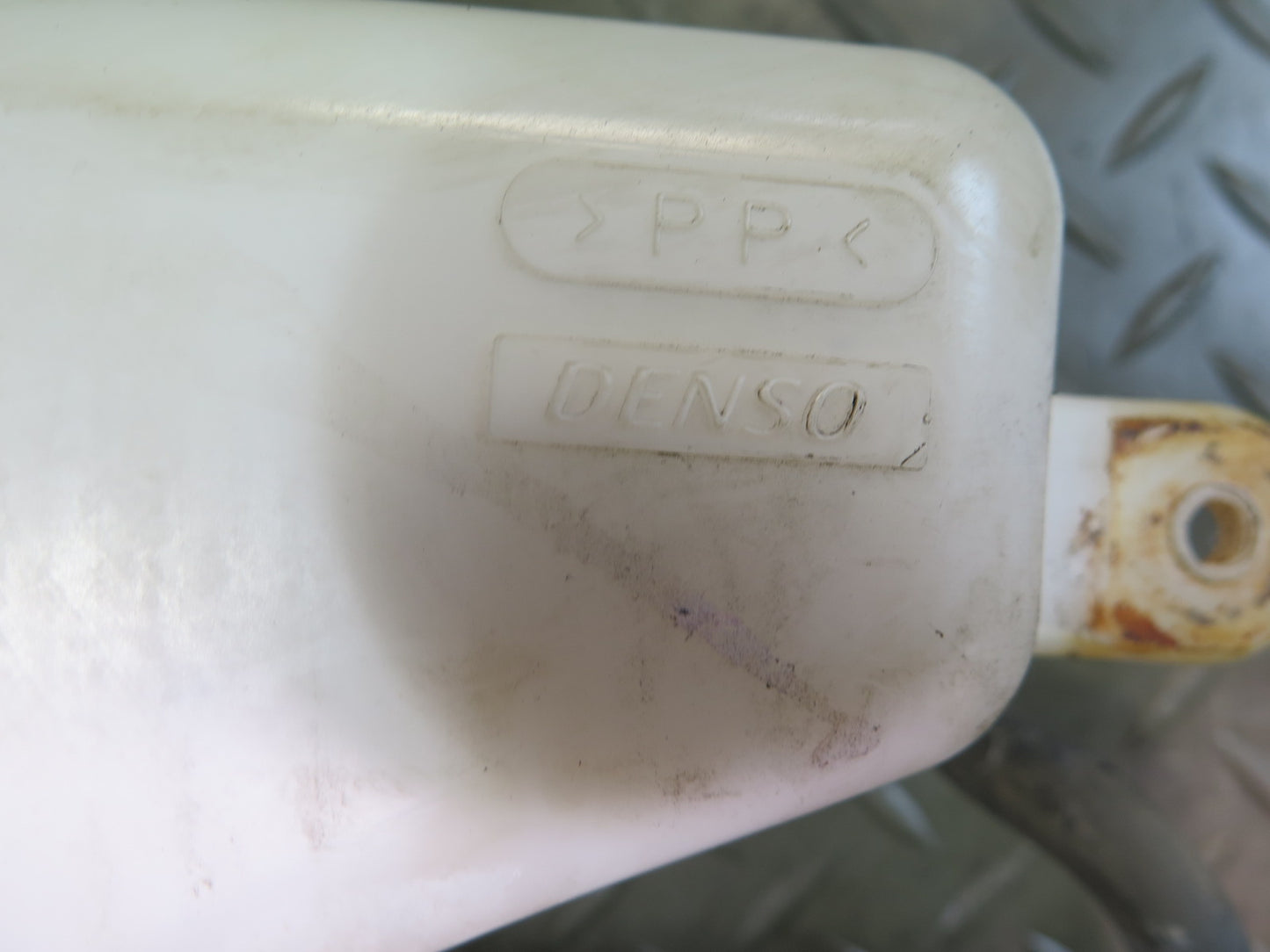 2003-2009 Lexus GX470 Engine Coolant Expansion Overflow Reservoir Tank