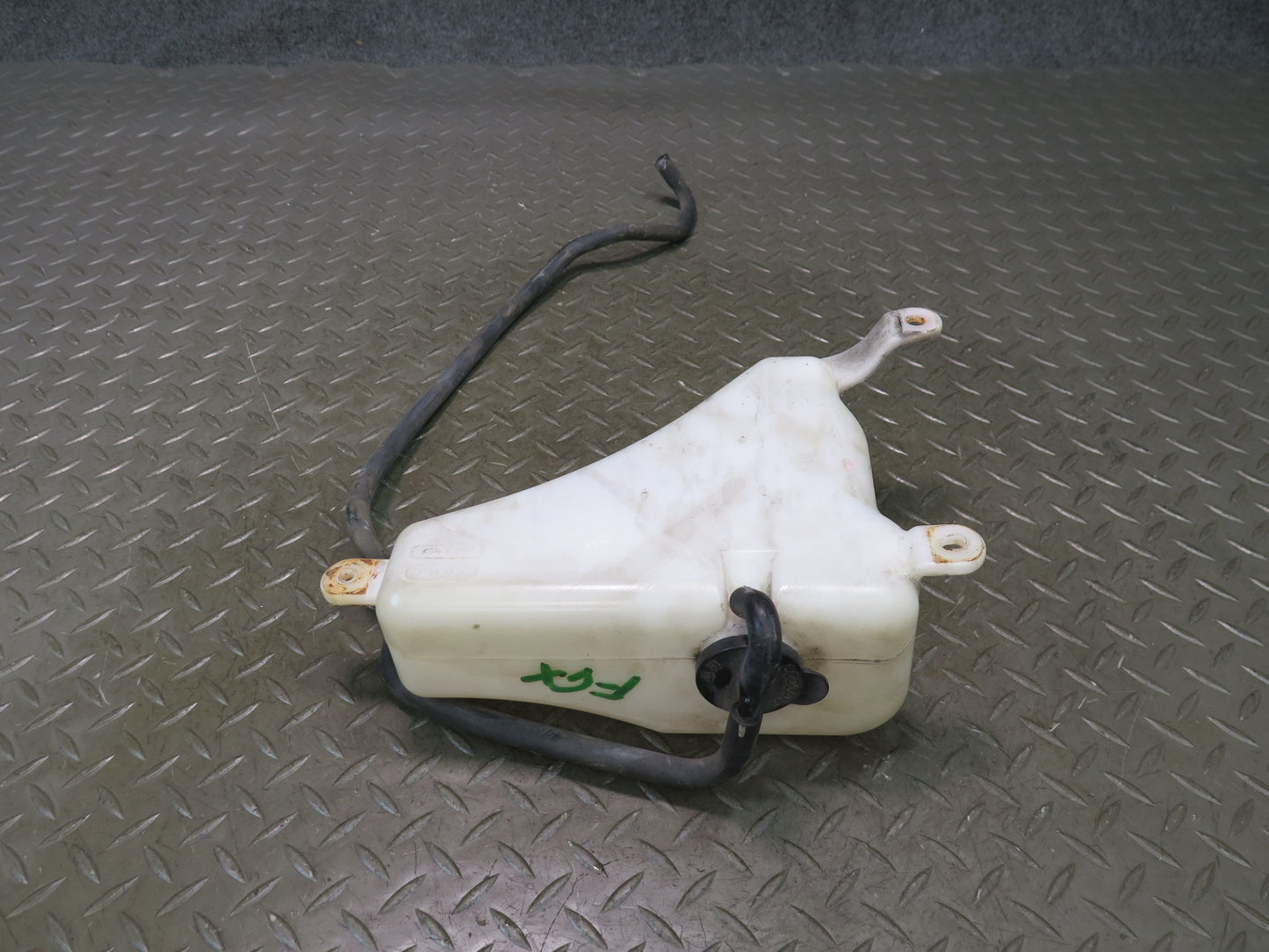2003-2009 Lexus GX470 Engine Coolant Expansion Overflow Reservoir Tank