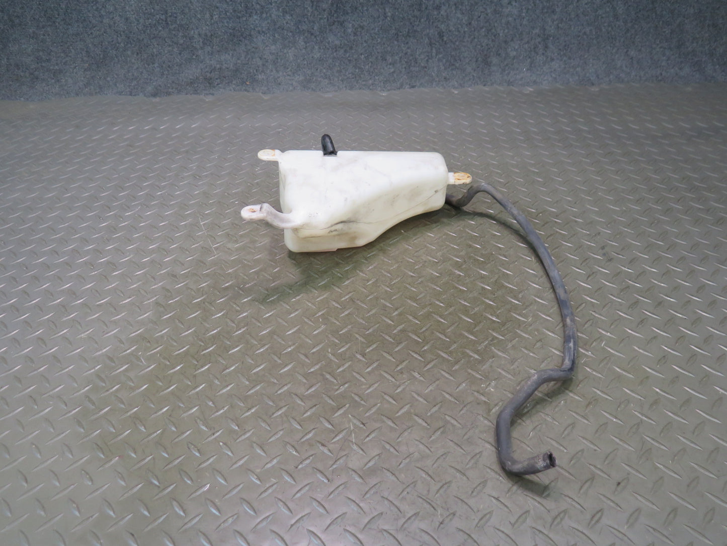 2003-2009 Lexus GX470 Engine Coolant Expansion Overflow Reservoir Tank
