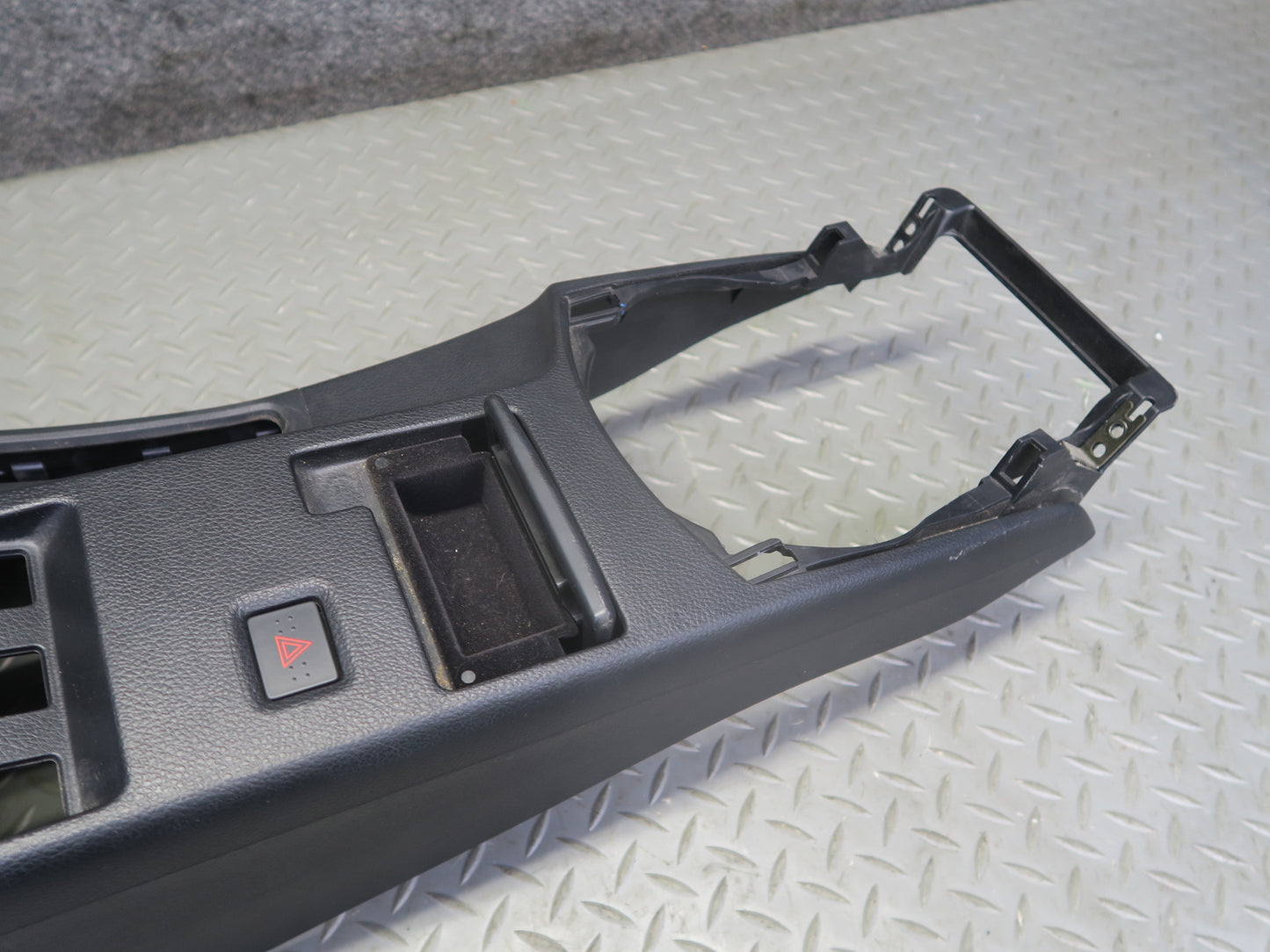 04-05 Nissan 350Z Z33 Convertible A/T Center Console Trim Cover Panel Black OEM