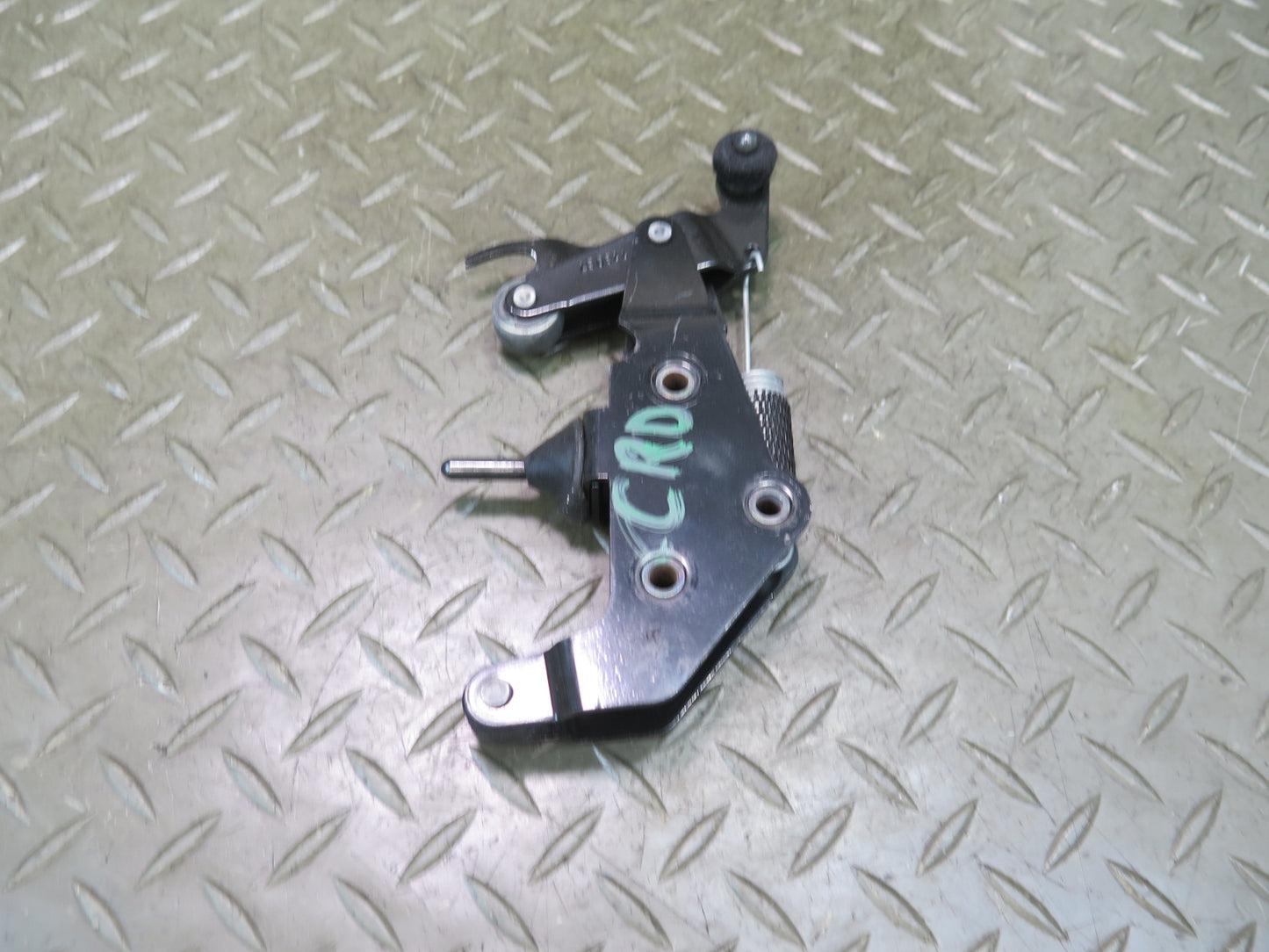 03-06 Chevrolet SSR Front Right & Left Roof Windshield Frame Lock Latch Set OEM