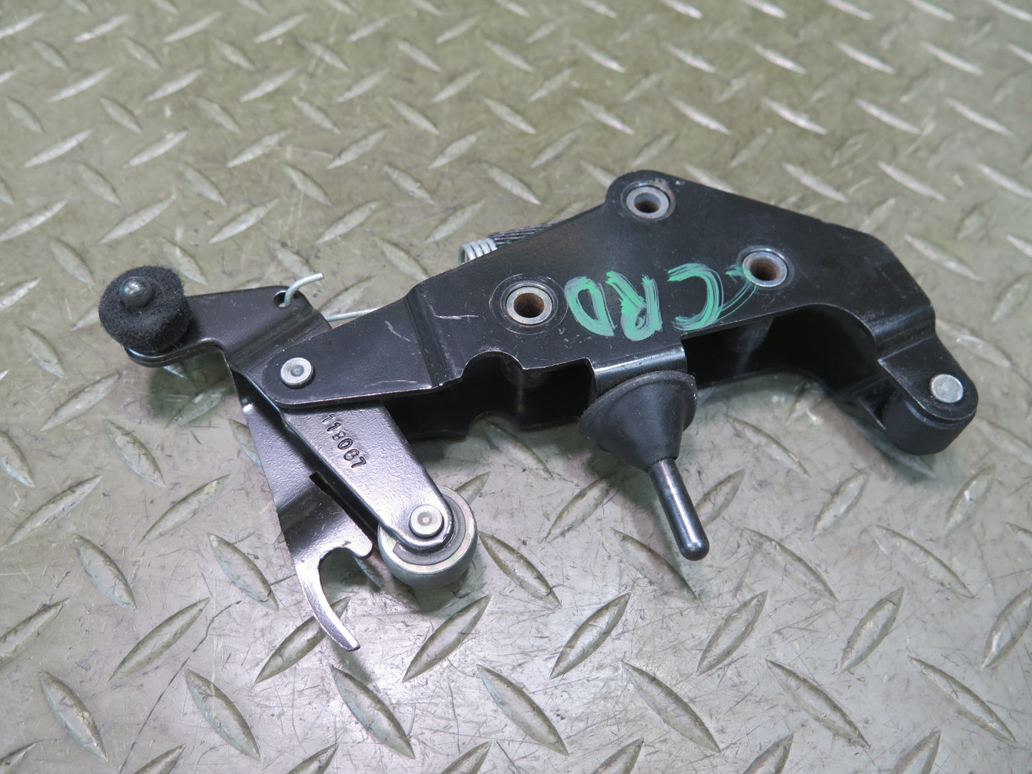 03-06 Chevrolet SSR Front Right & Left Roof Windshield Frame Lock Latch Set OEM
