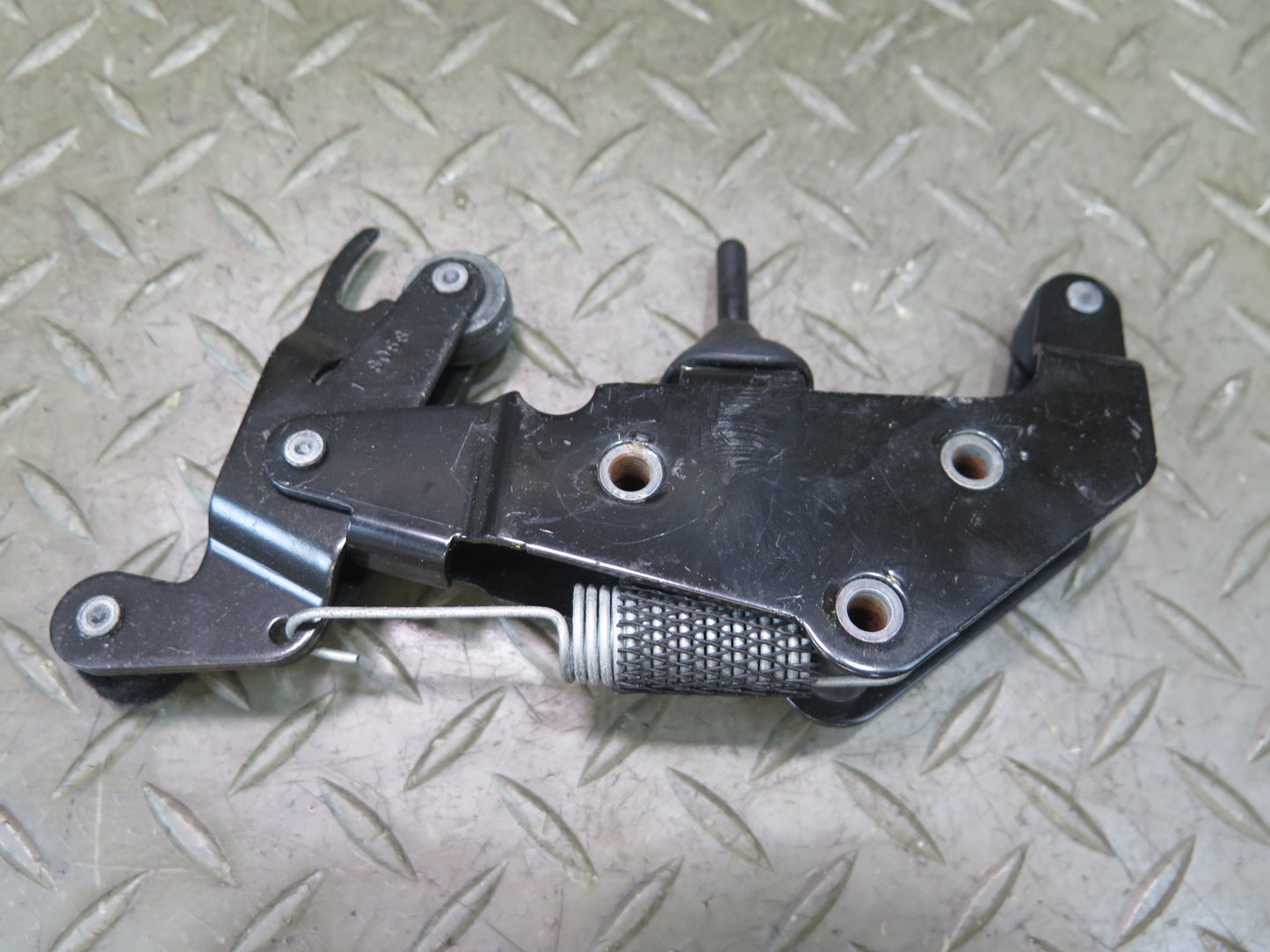 03-06 Chevrolet SSR Front Right & Left Roof Windshield Frame Lock Latch Set OEM