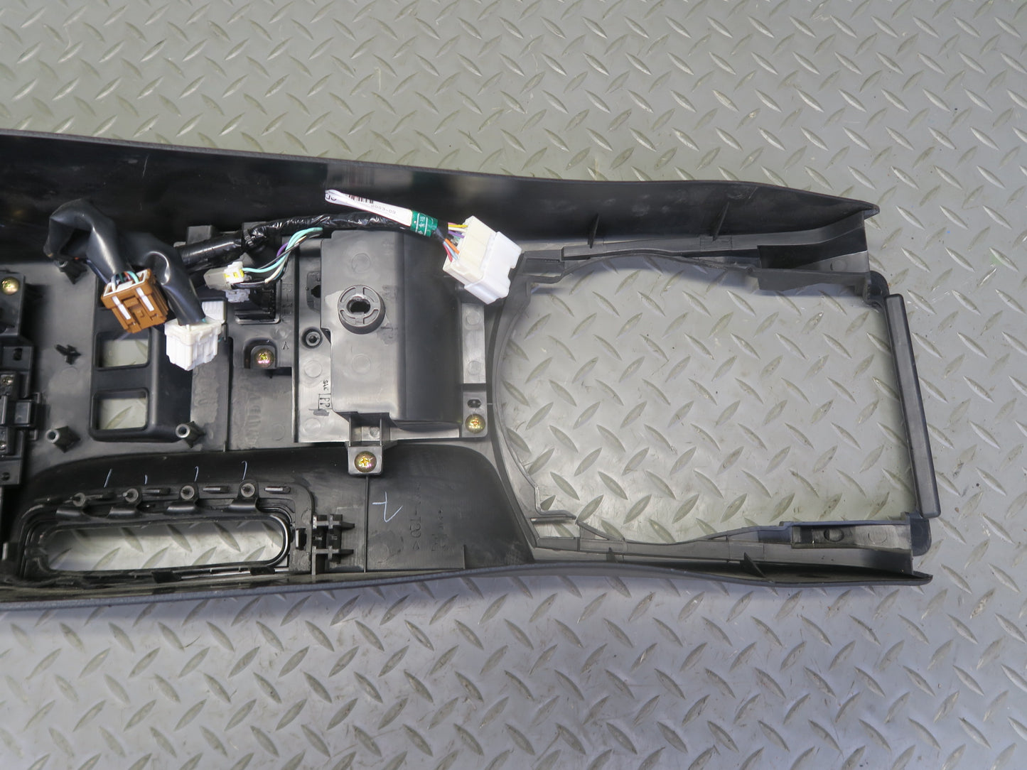 04-05 Nissan 350Z Z33 Convertible A/T Center Console Trim Cover Panel Black OEM