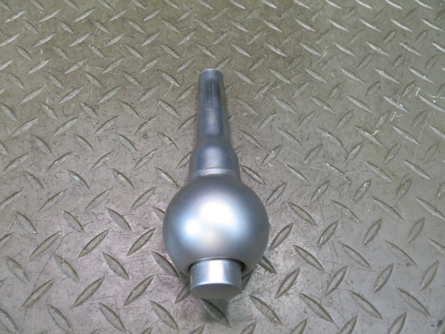 03-06 Chevrolet SSR A/T Automatic Transmission Shifter Knob OEM
