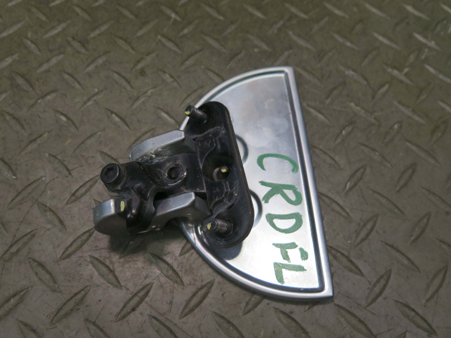 03-06 Chevrolet SSR Front Left Driver Door Exterior Handle OEM
