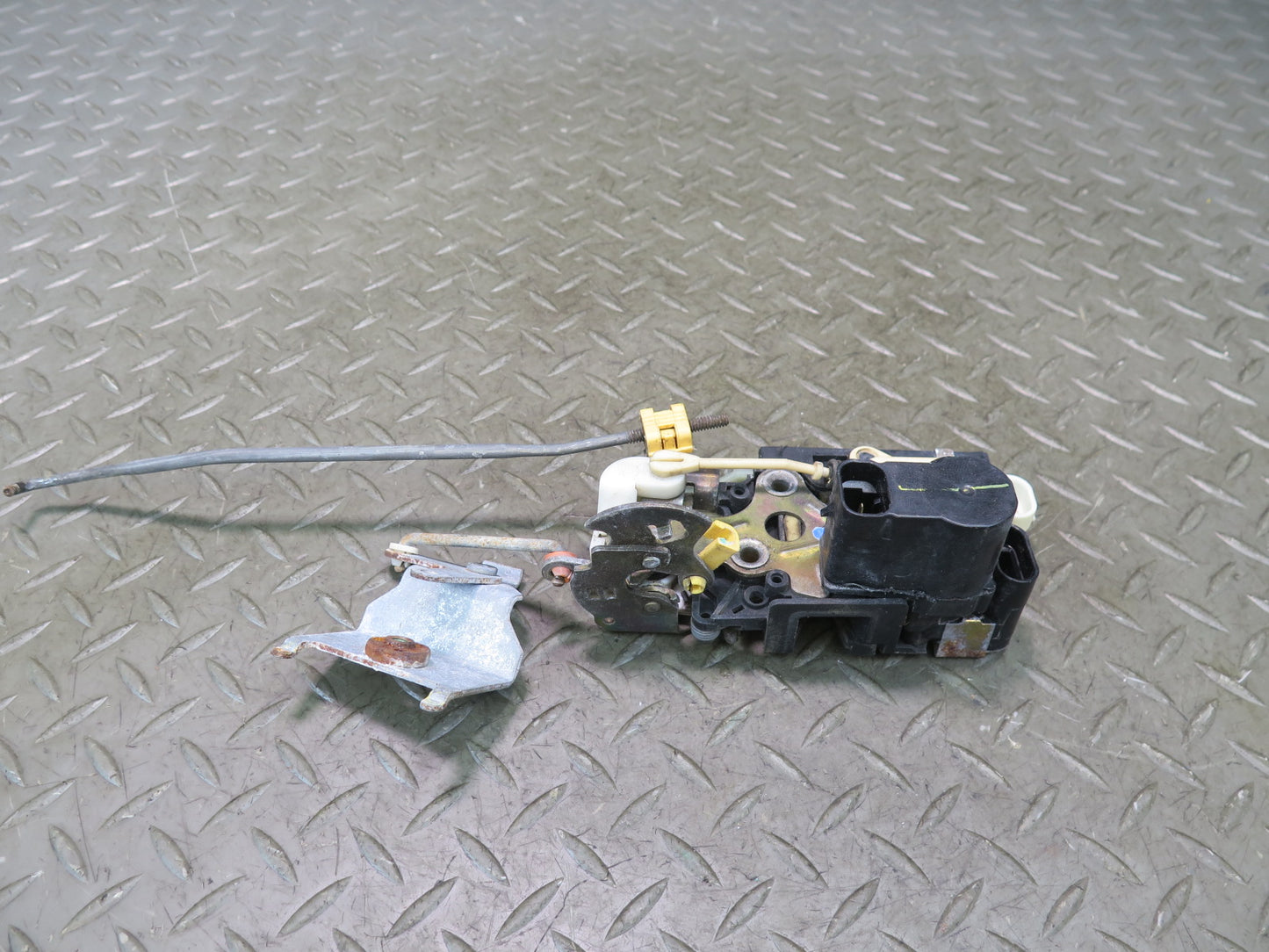 03-06 Chevrolet SSR Front Right Passenger Door Lock Latch Actuator OEM