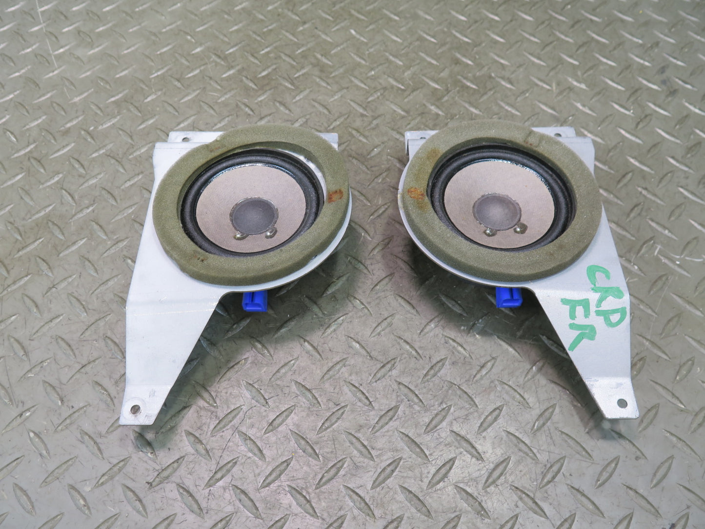03-06 Chevrolet SSR Front Right & Left Door Bose Speaker w Bracket Mount Set OEM