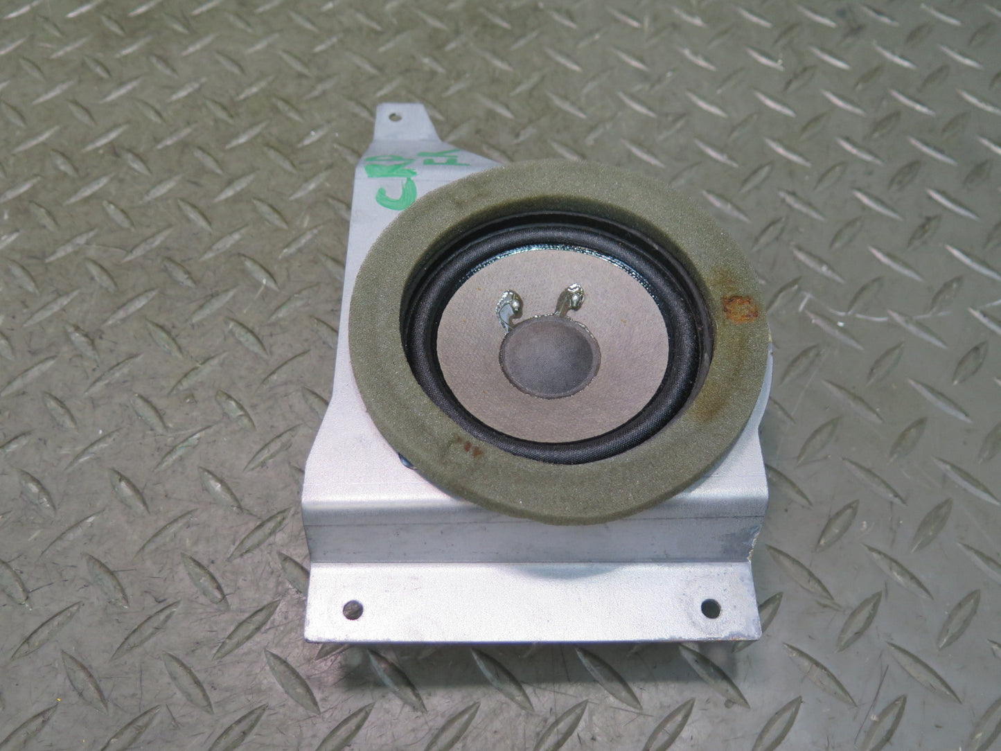 03-06 Chevrolet SSR Front Right & Left Door Bose Speaker w Bracket Mount Set OEM