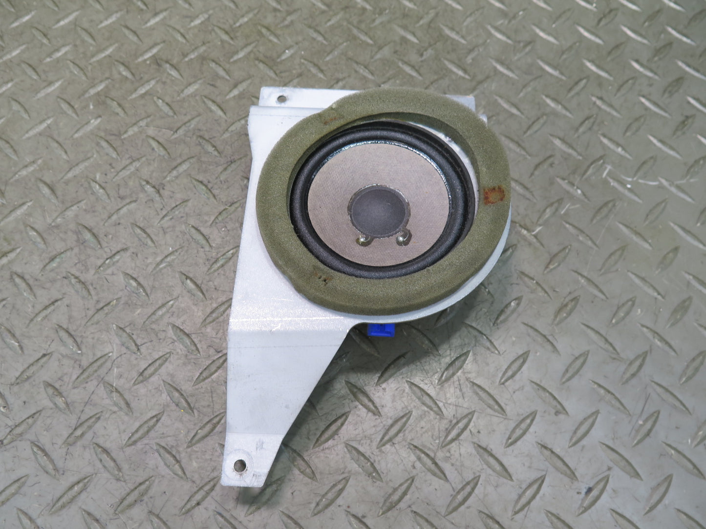 03-06 Chevrolet SSR Front Right & Left Door Bose Speaker w Bracket Mount Set OEM