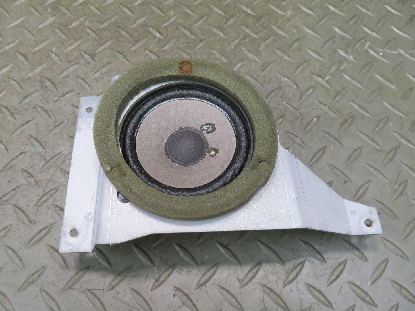03-06 Chevrolet SSR Front Right & Left Door Bose Speaker w Bracket Mount Set OEM