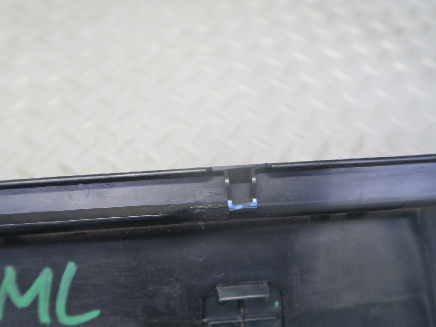 00-05 Toyota MR2 Spyder ZZW30L Rear Trunk Sill Trim Panel 64712-17040 OEM