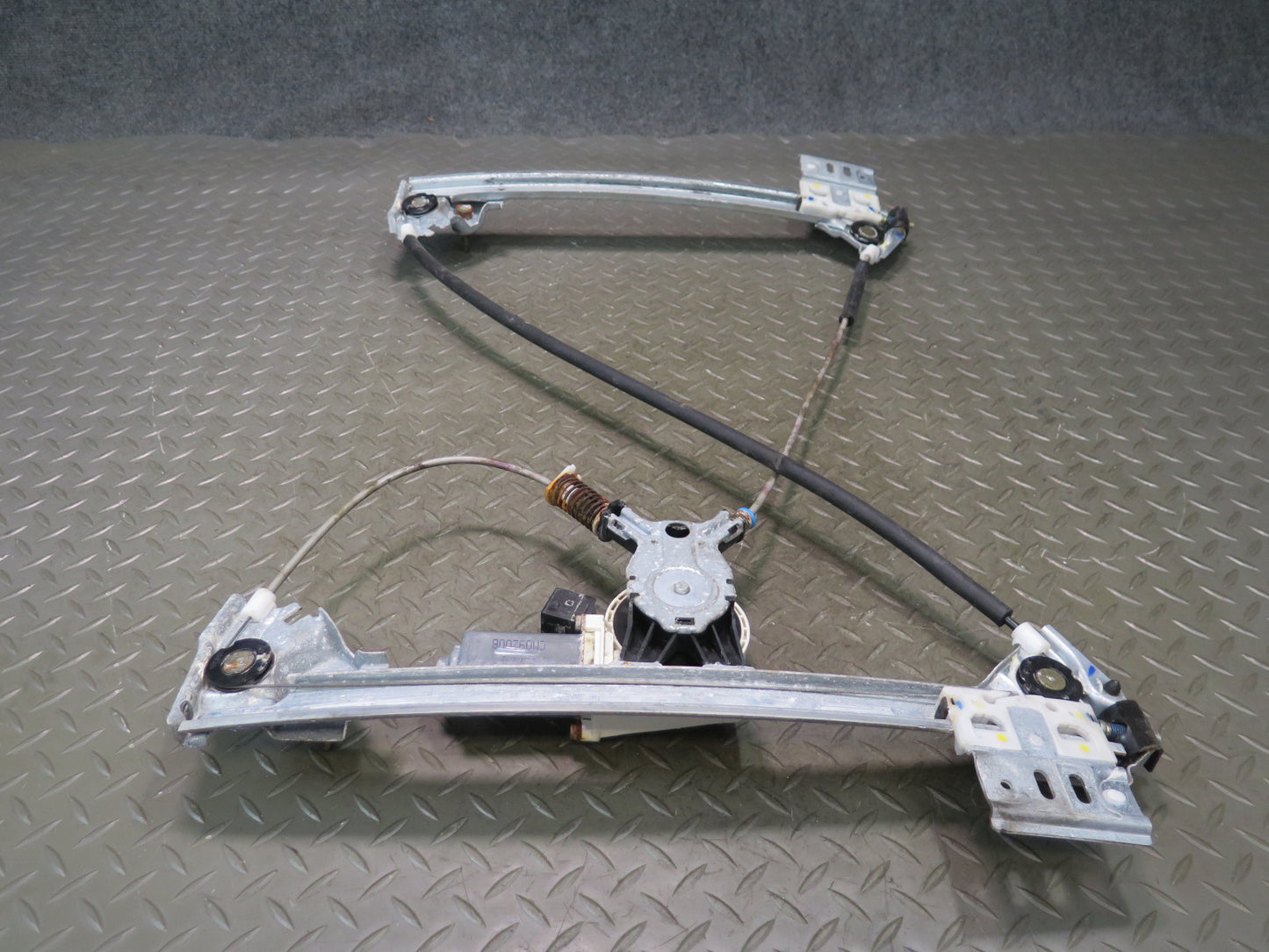 03-06 Chevrolet SSR Front Right Passenger Door Window Regulator w Motor OEM