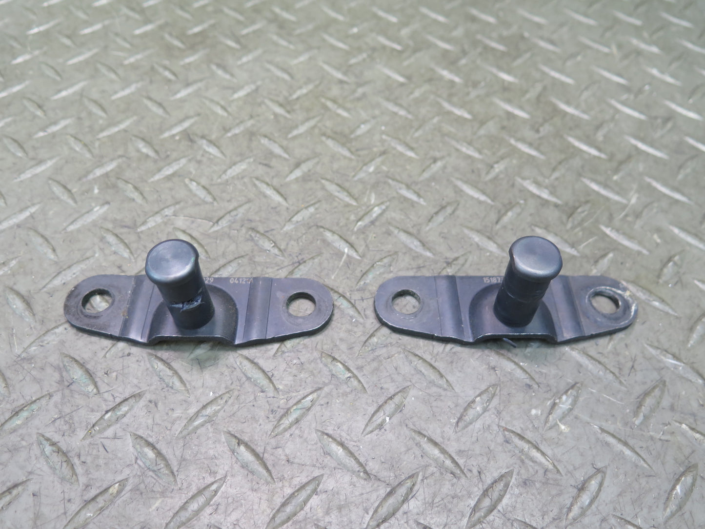 03-06 Chevrolet SSR Rear Trunk Left Right END Gate Latch Striker Anchor Set OEM
