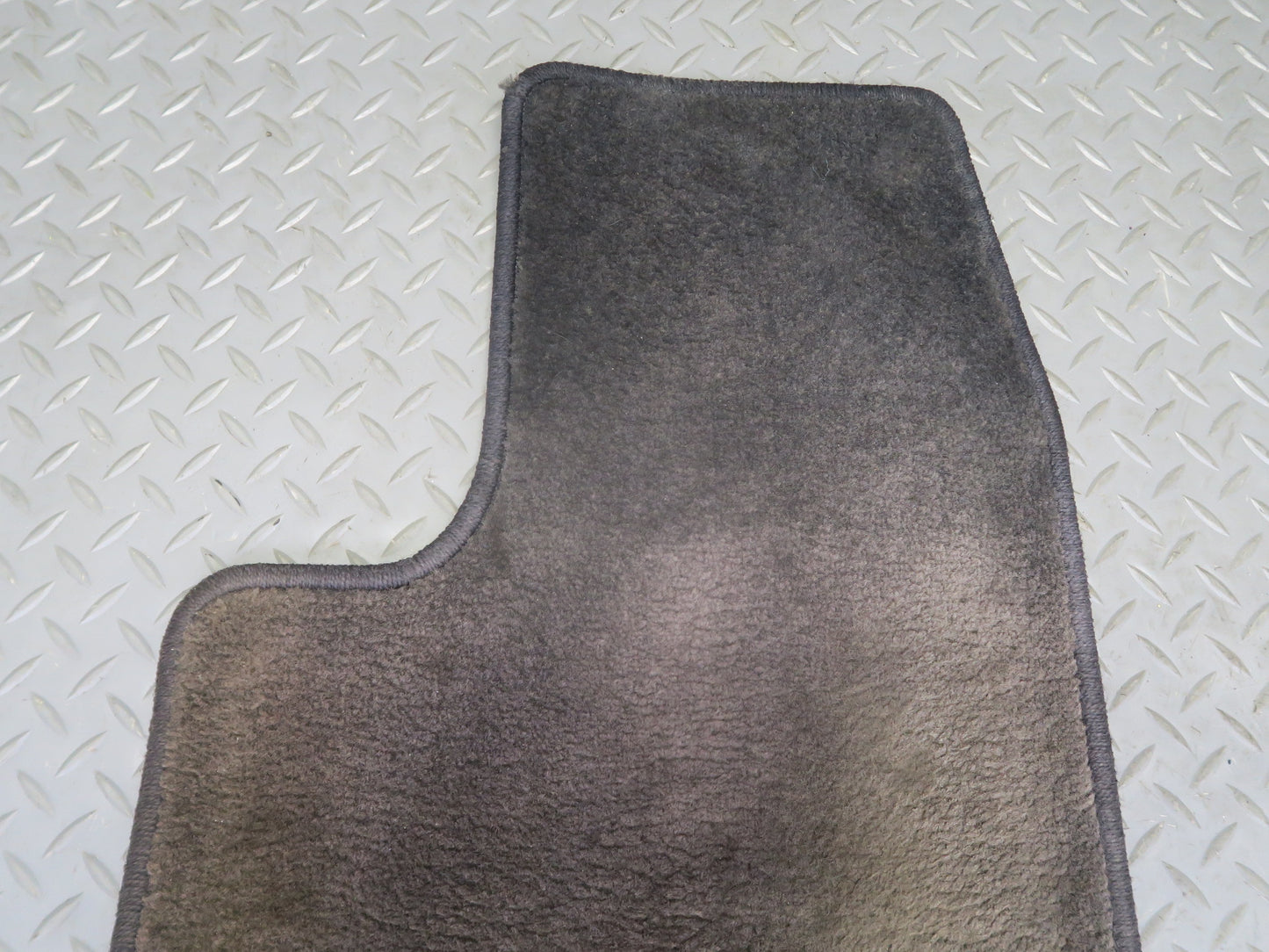 03-04 Chevrolet SSR Set of 2 Front Left & Right Floor MAT Black Carpet