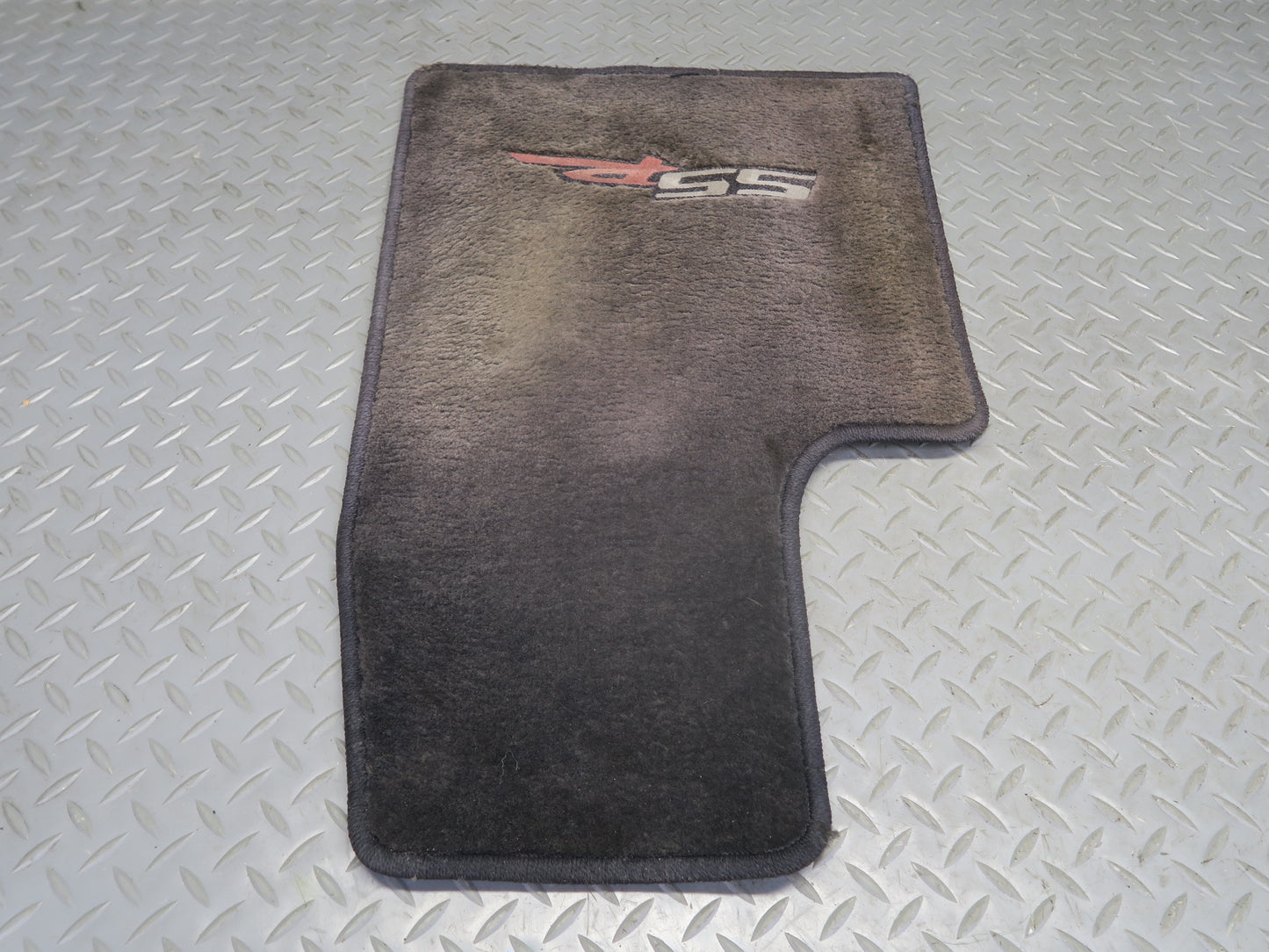 03-04 Chevrolet SSR Set of 2 Front Left & Right Floor MAT Black Carpet