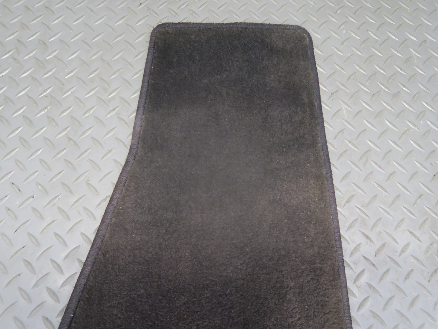 03-04 Chevrolet SSR Set of 2 Front Left & Right Floor MAT Black Carpet