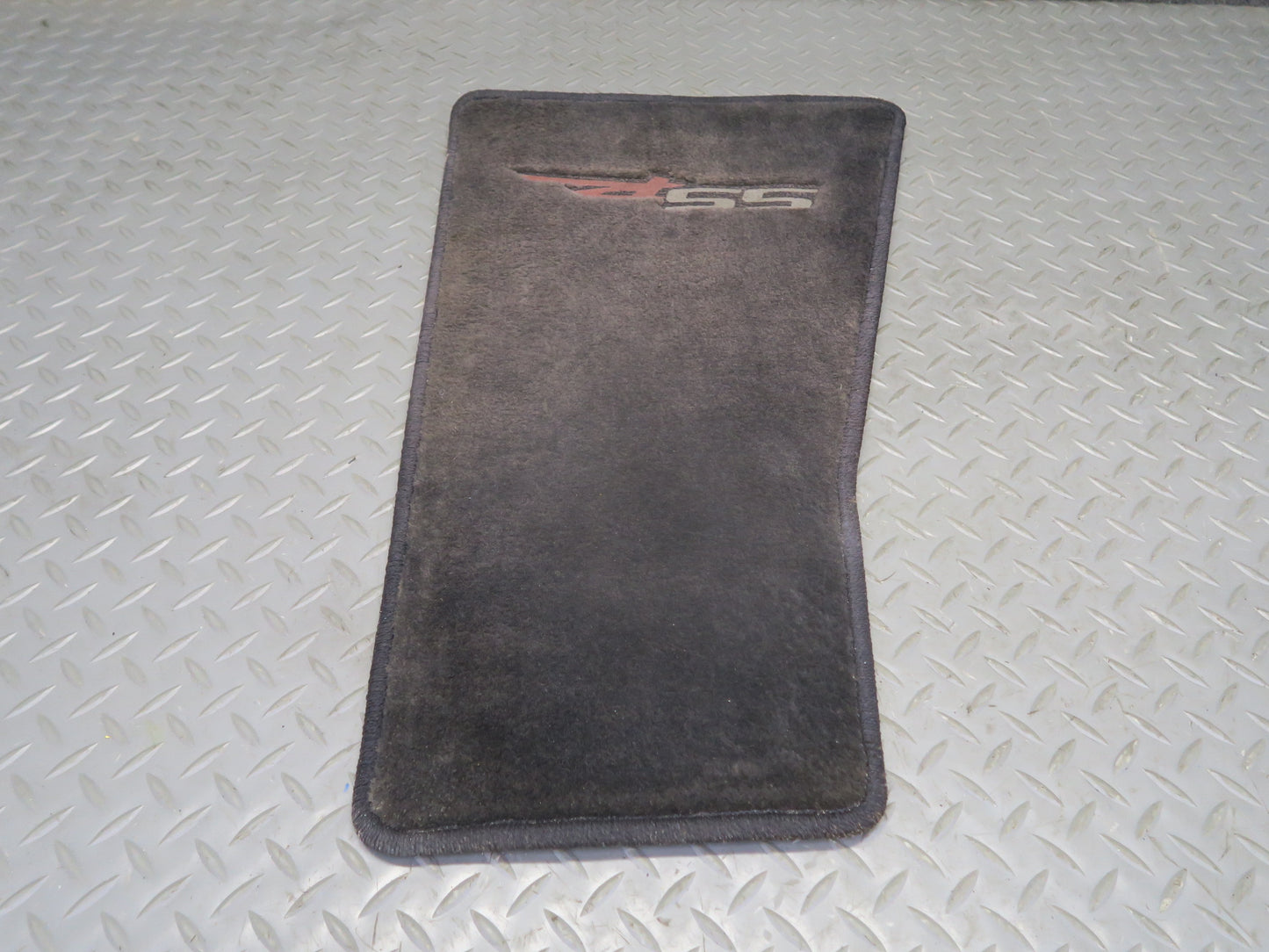 03-04 Chevrolet SSR Set of 2 Front Left & Right Floor MAT Black Carpet