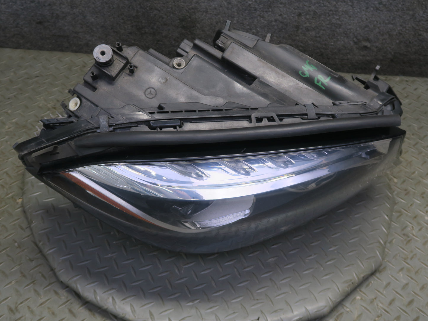 2017-2019 Mercedes X166 GLS450 Front Right Side Intelligent LED Headlight Lamp