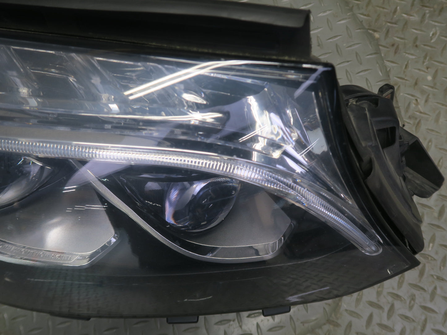 2017-2019 Mercedes X166 GLS450 Front Right Side Intelligent LED Headlight Lamp