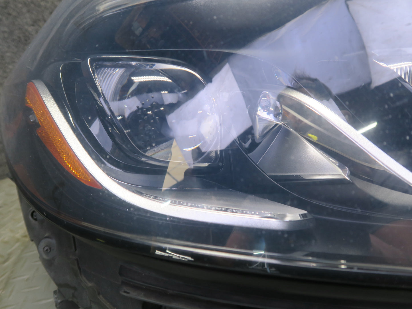 2017-2019 Mercedes X166 GLS450 Front Right Side Intelligent LED Headlight Lamp
