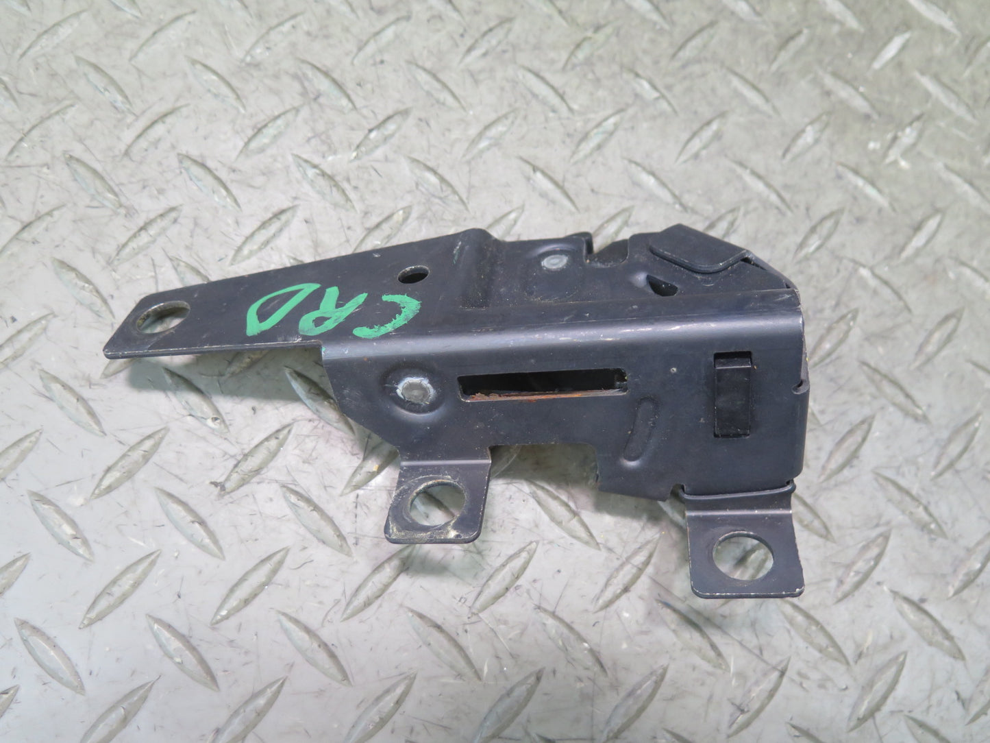 03-06 Chevrolet SSR Set of 2 Rear Right & Left Rear Compartment Lid Latch OEM