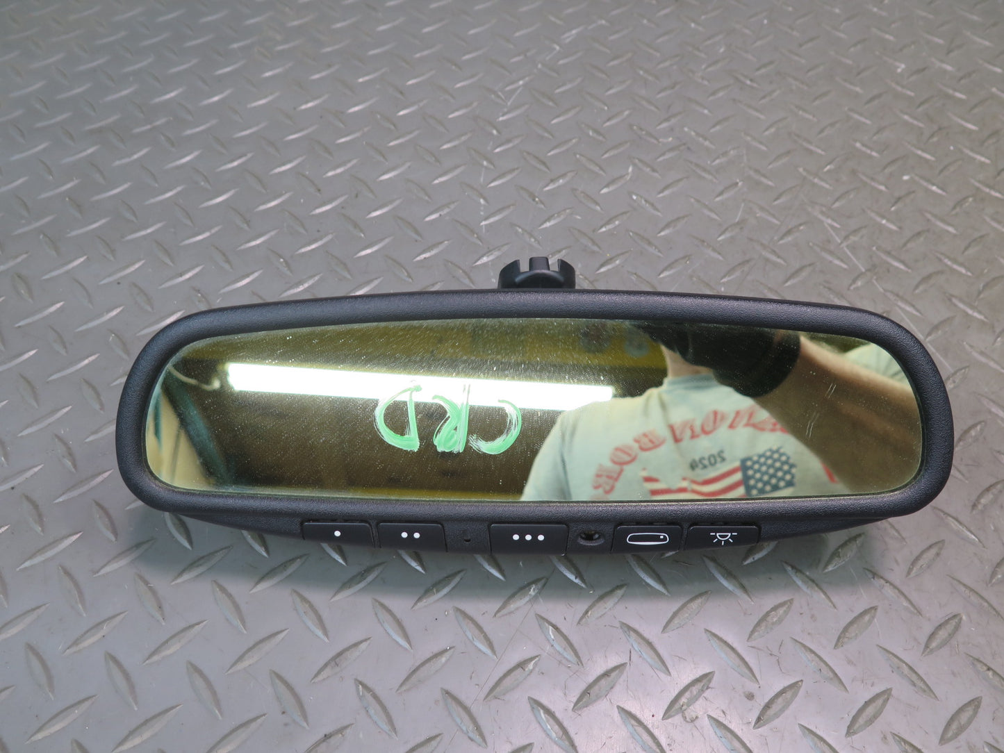 03-06 Chevrolet SSR Auto Dim Homelink Light Interior Rear View Mirror OEM