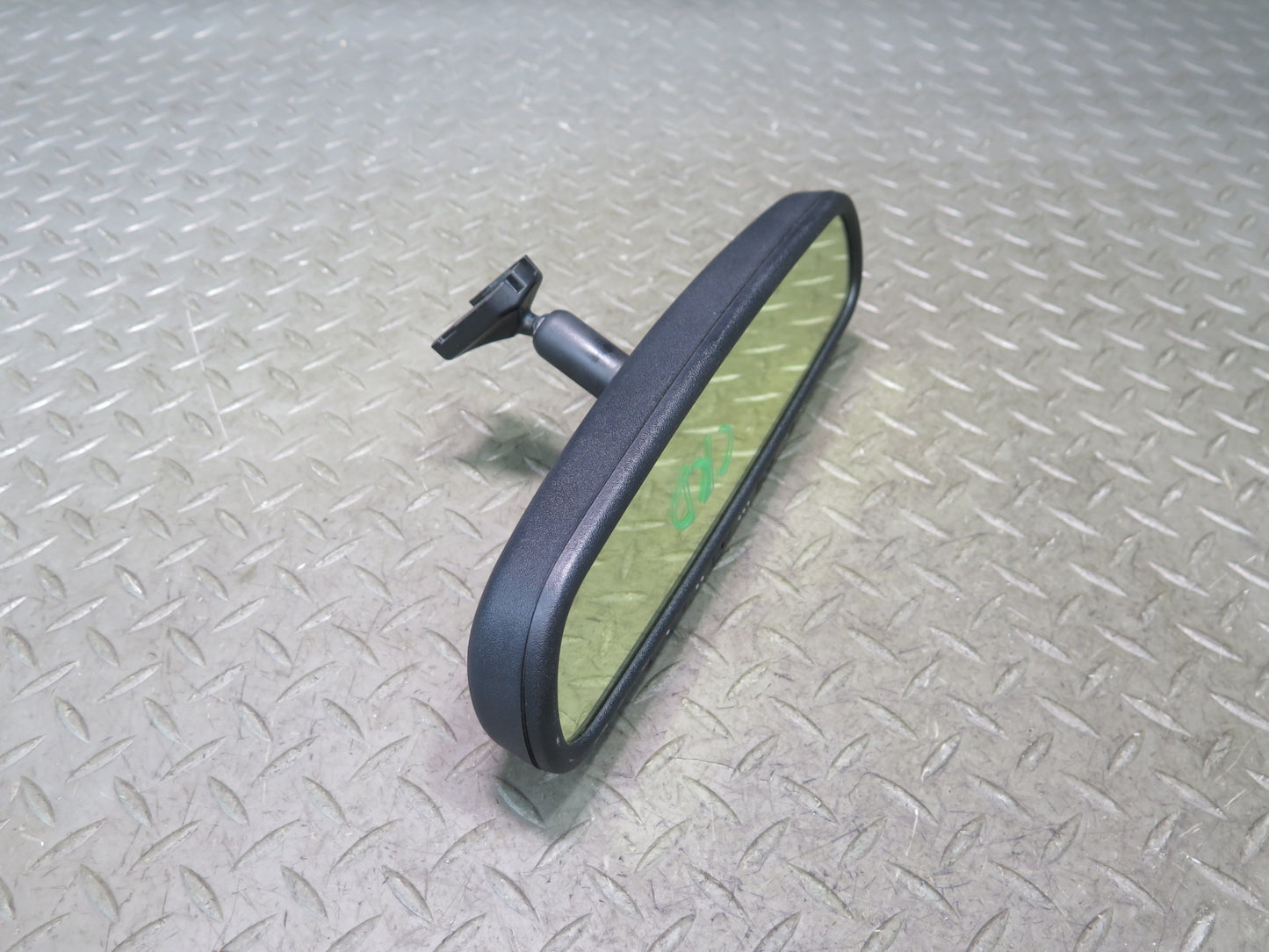 03-06 Chevrolet SSR Auto Dim Homelink Light Interior Rear View Mirror OEM