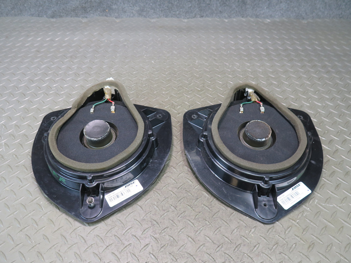 03-06 Chevrolet SSR Set of 2 Front Left & Right Door Bose Woofer Speaker OEM