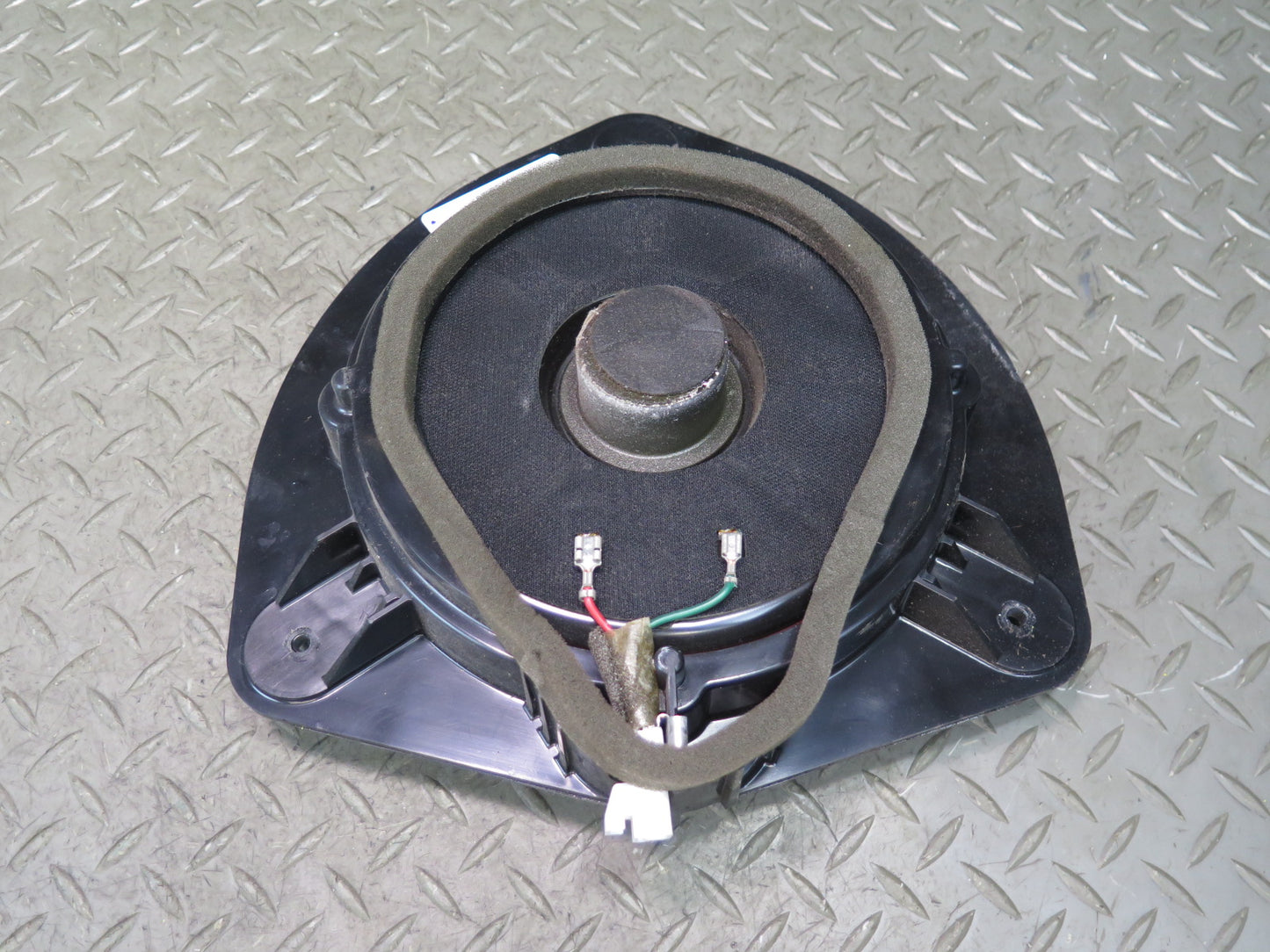 03-06 Chevrolet SSR Set of 2 Front Left & Right Door Bose Woofer Speaker OEM